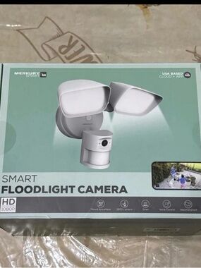 Merkury Smart White Floodlight Camera - 1080p Outdoor Security Light